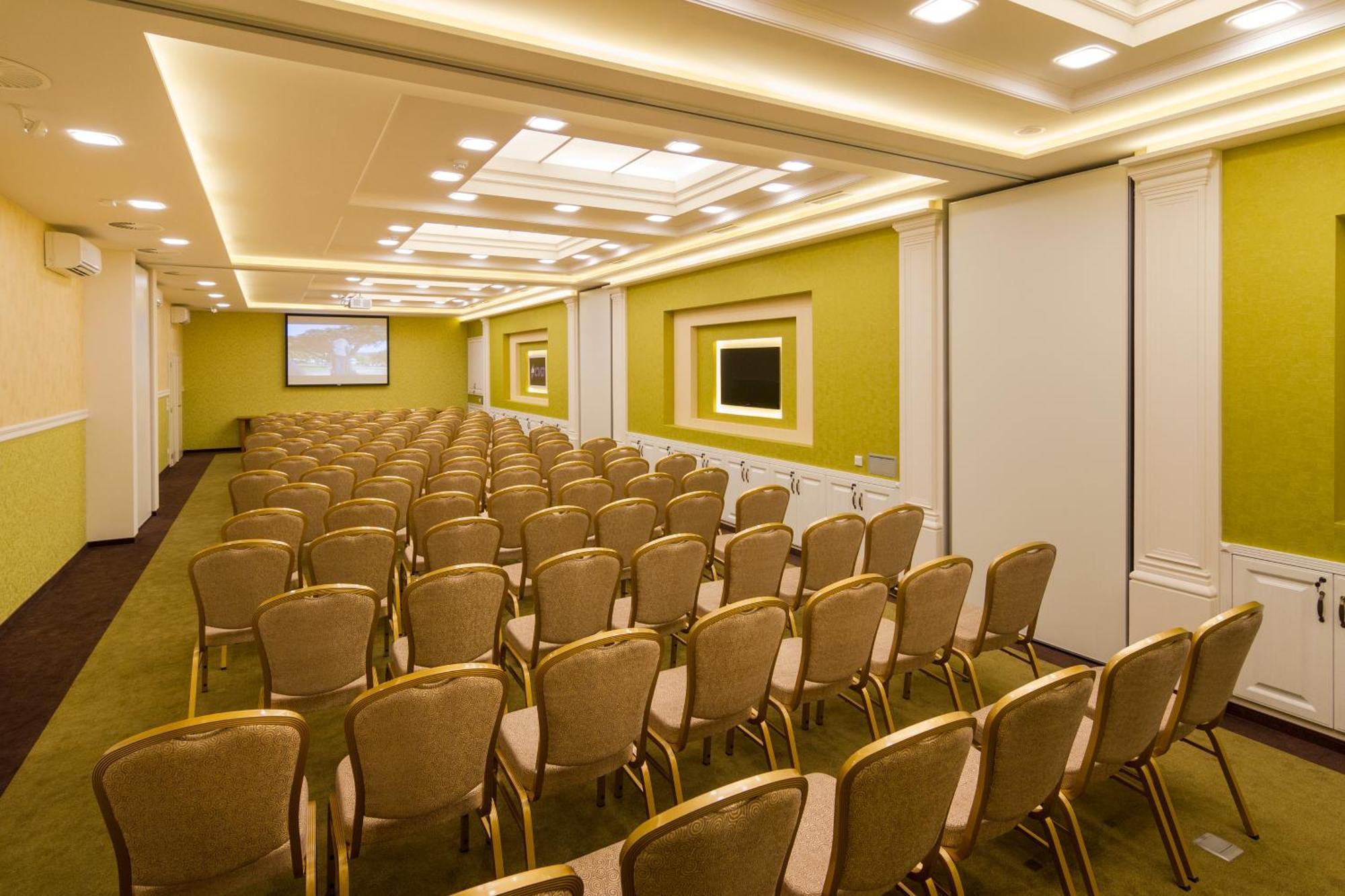 Hotel Dvorana Карлови Вари Екстериор снимка