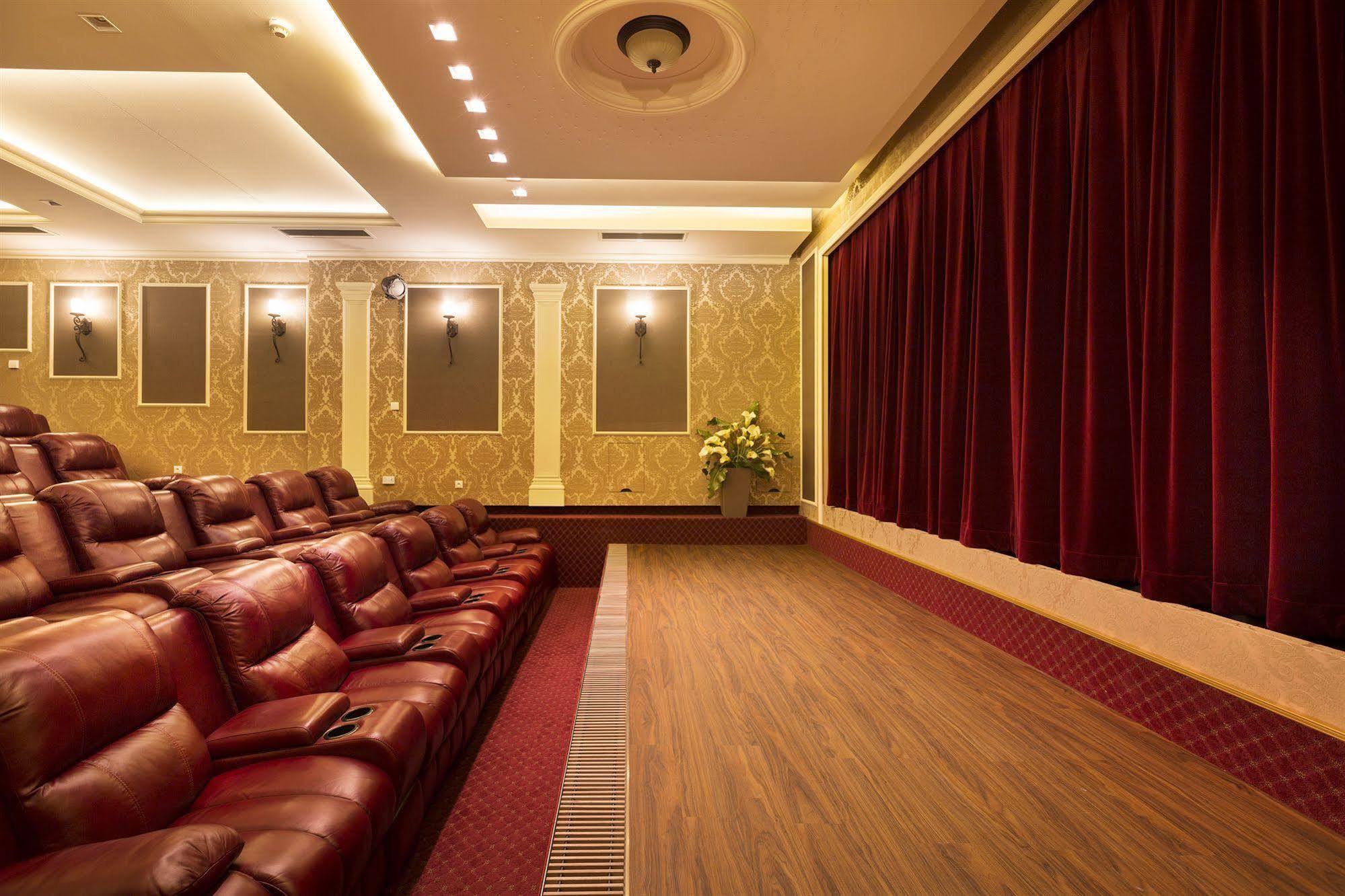 Hotel Dvorana Карлови Вари Екстериор снимка